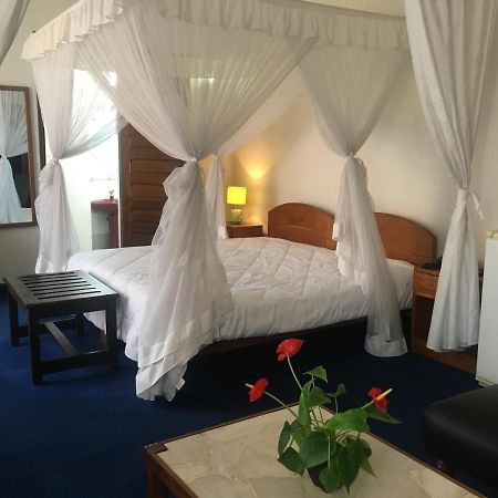 Ivotel Antananarivo Bagian luar foto