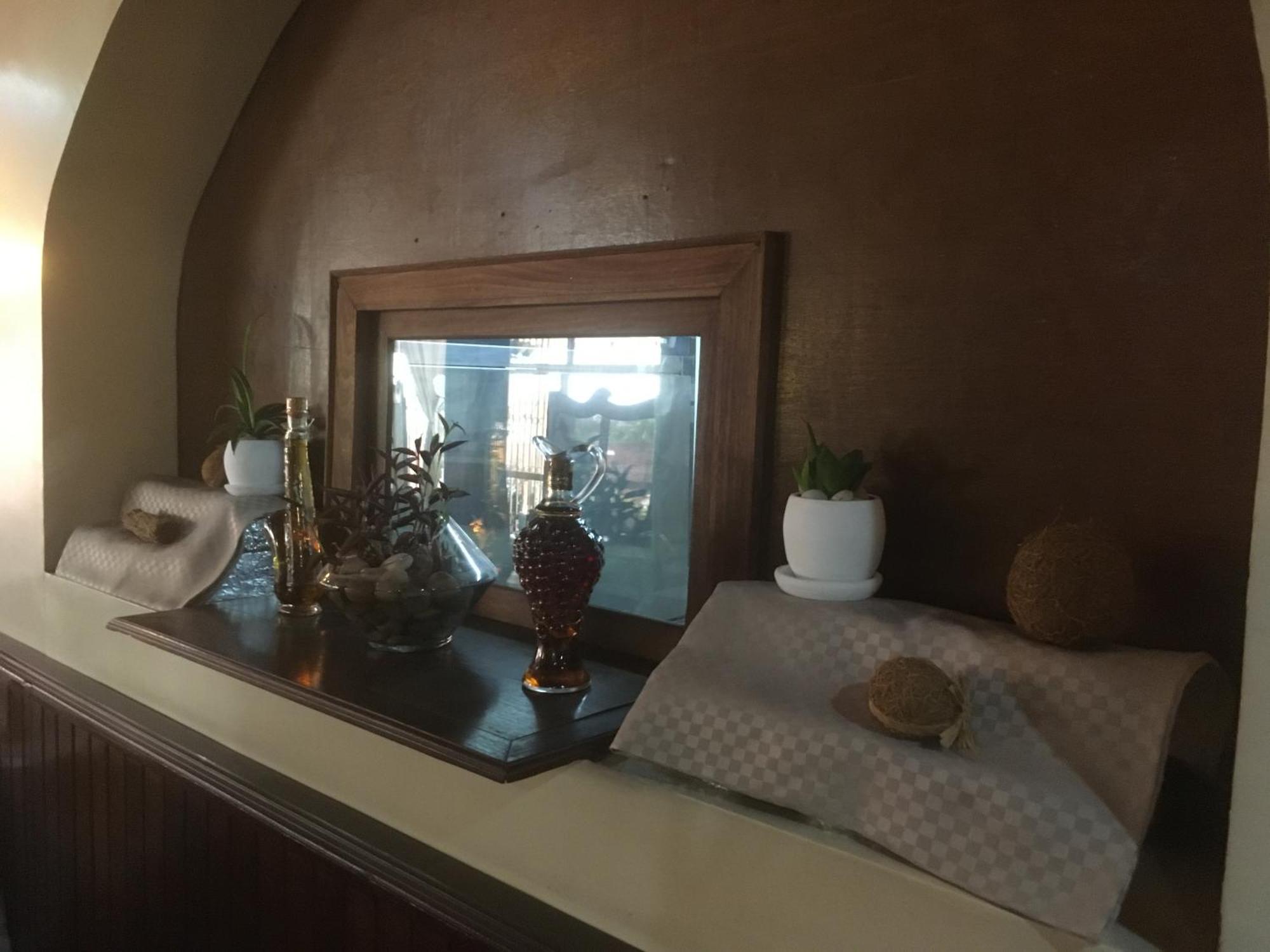 Ivotel Antananarivo Bagian luar foto