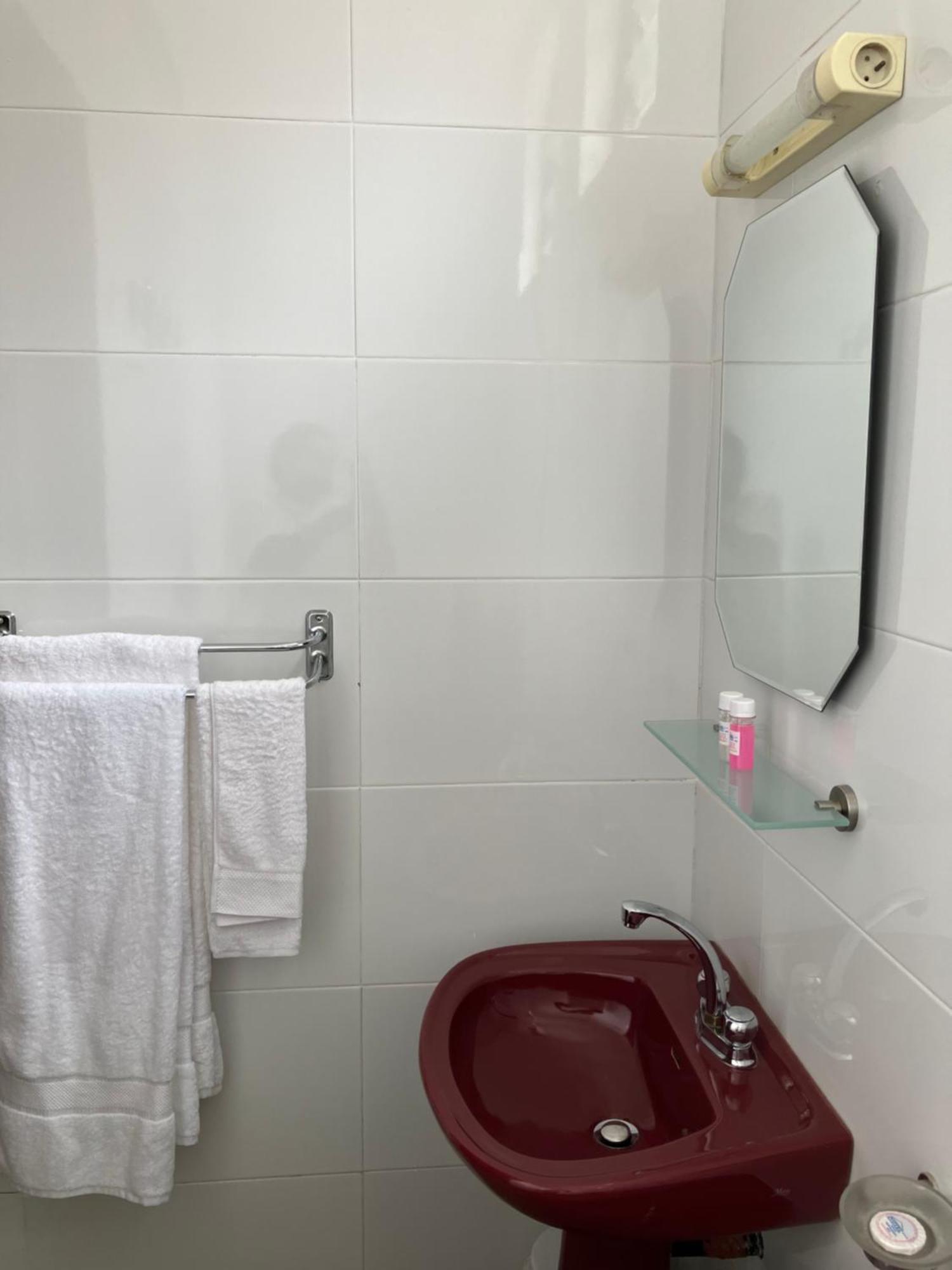 Ivotel Antananarivo Bagian luar foto