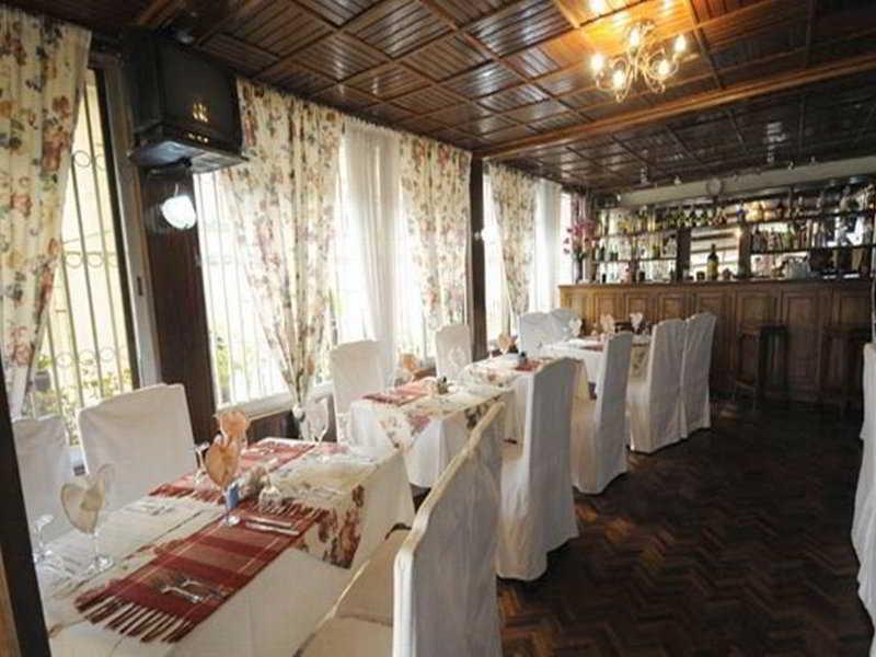 Ivotel Antananarivo Bagian luar foto