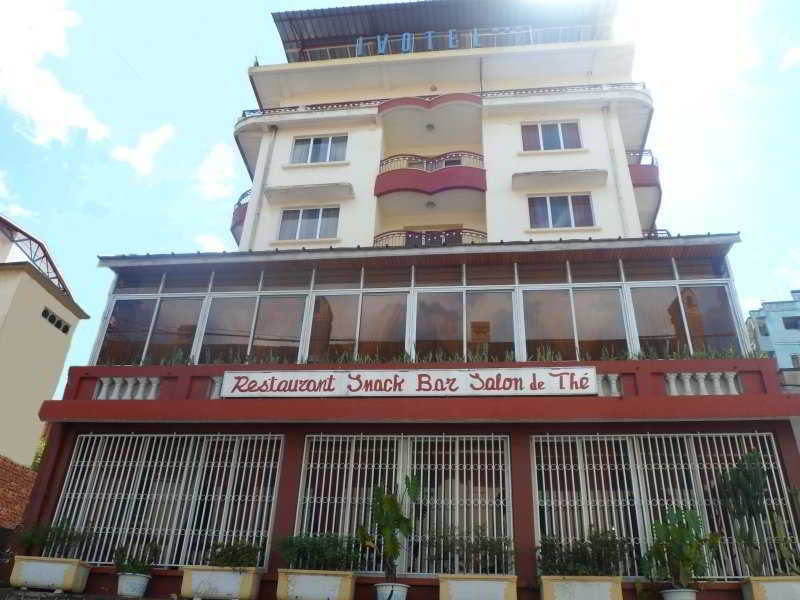 Ivotel Antananarivo Bagian luar foto