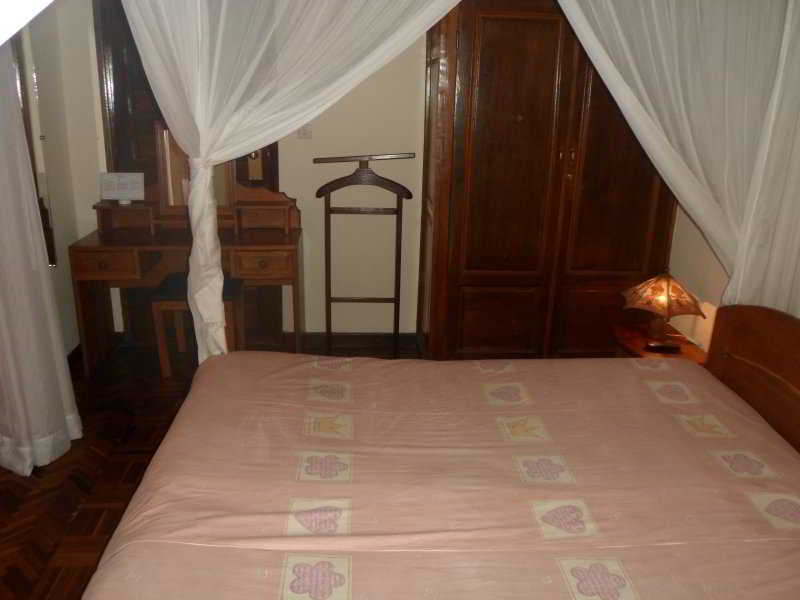 Ivotel Antananarivo Bagian luar foto